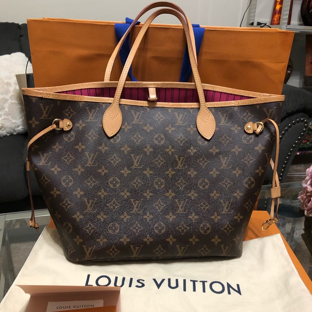 Louis Vuitton Neverfull MM Tote
